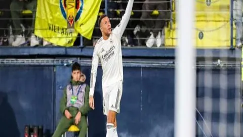 上海申花对阵梅州客家第16轮较量